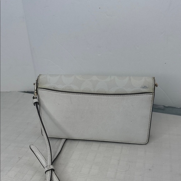 Coach Anna Foldover Clutch Crossbody Bag in Signature Canvas. - Picture 4 of 11